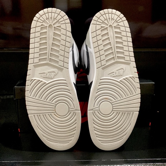 Jordan 1 Retro High OG Stage Haze 555088-108 Size 10.5 - Picture 7 of 9